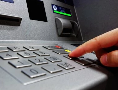 Καλαμάτα: Κοίταξαν το υπόλοιπο του τραπεζικού τους λογαριασμού και κατάλαβαν το μεγάλο τους λάθος!